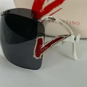 Valentino | Accessories | Valentino 546 Vintage Shield  display picture 2